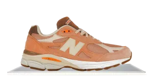 lightweight construction shoes foldable shoes New Balance 990v3 size? Exclusive Orange Cream
