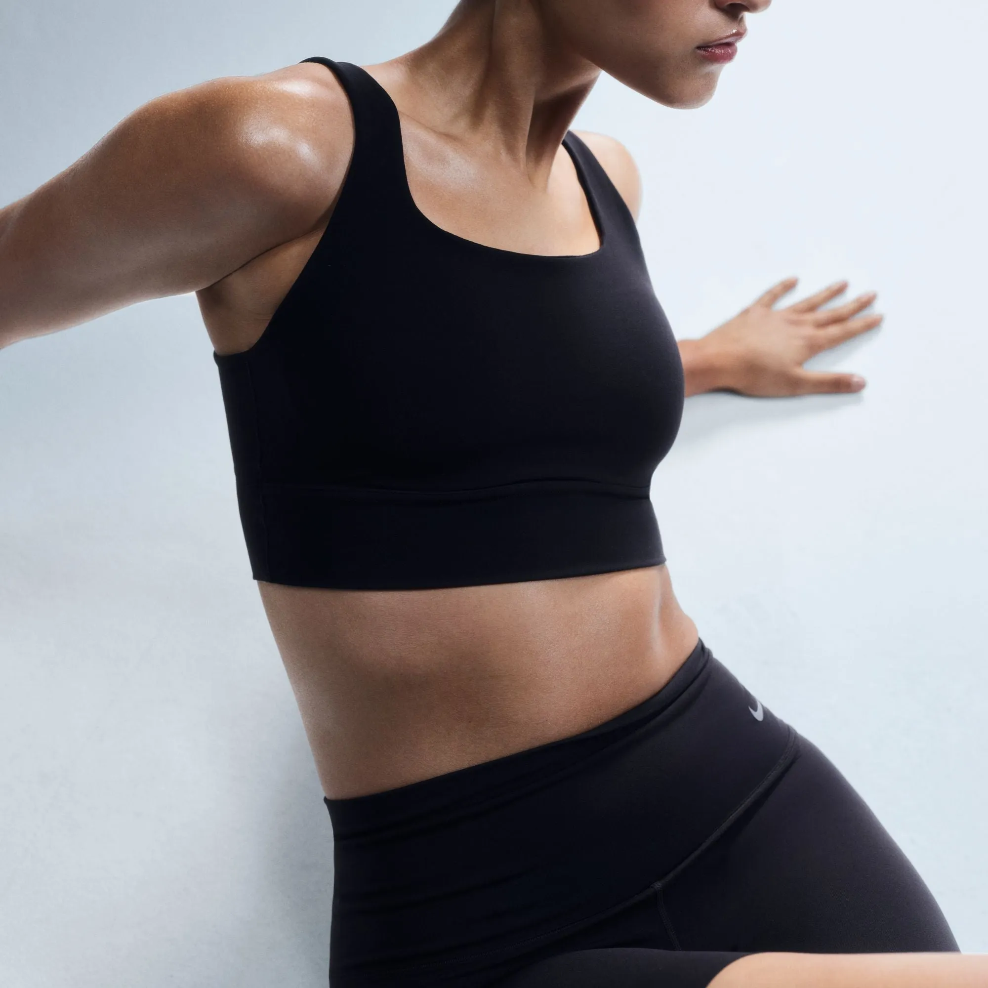 ZENVY MEDIUM-SUPPORT PADDED LONGLINE SPORTS BRA - 010 BLACK/SAIL Seam-Free Feel Yellow sports outfit