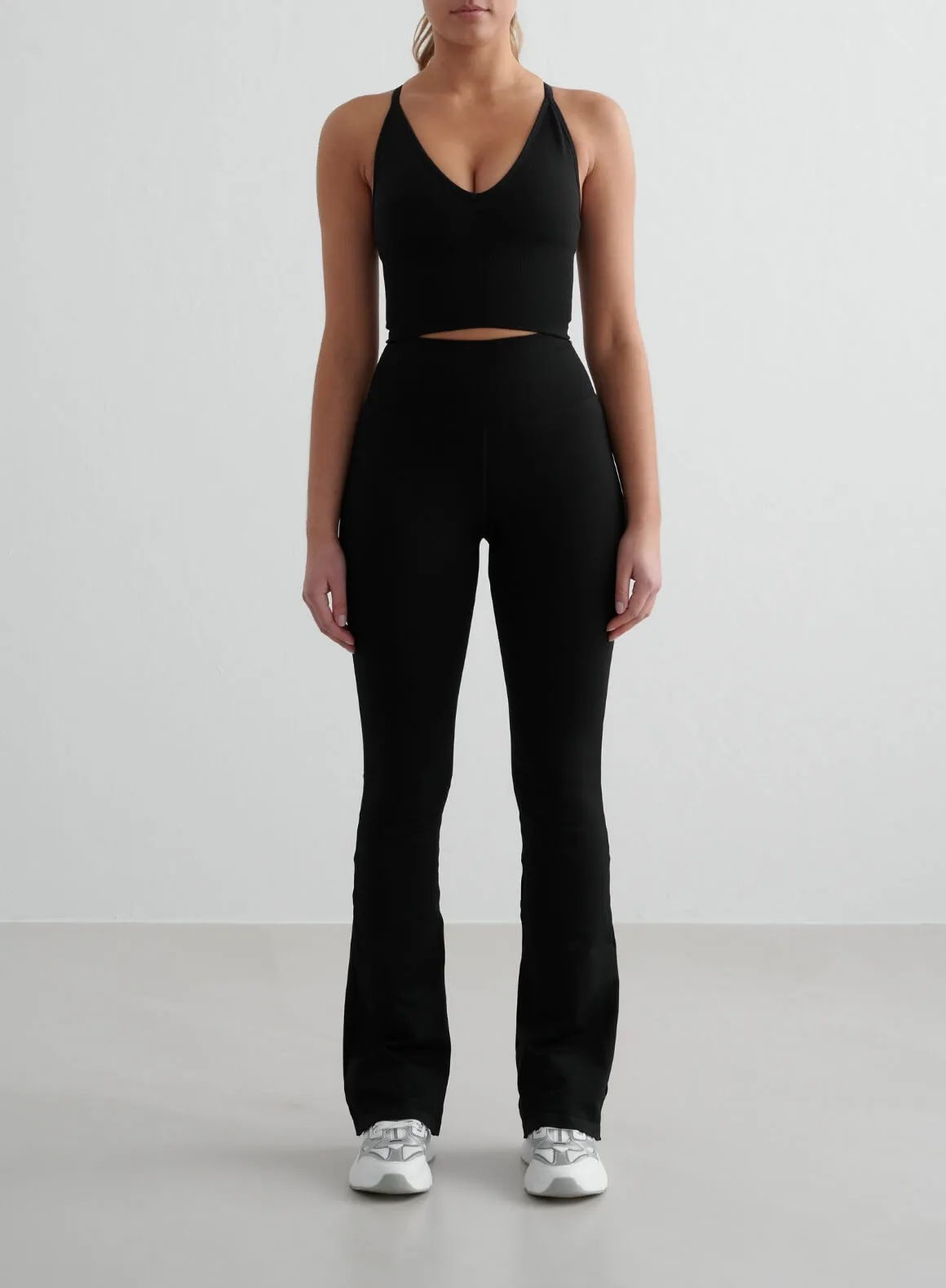 Daily Cool Black Shape Seamless Flare Tights & Cross Back Bralette Set