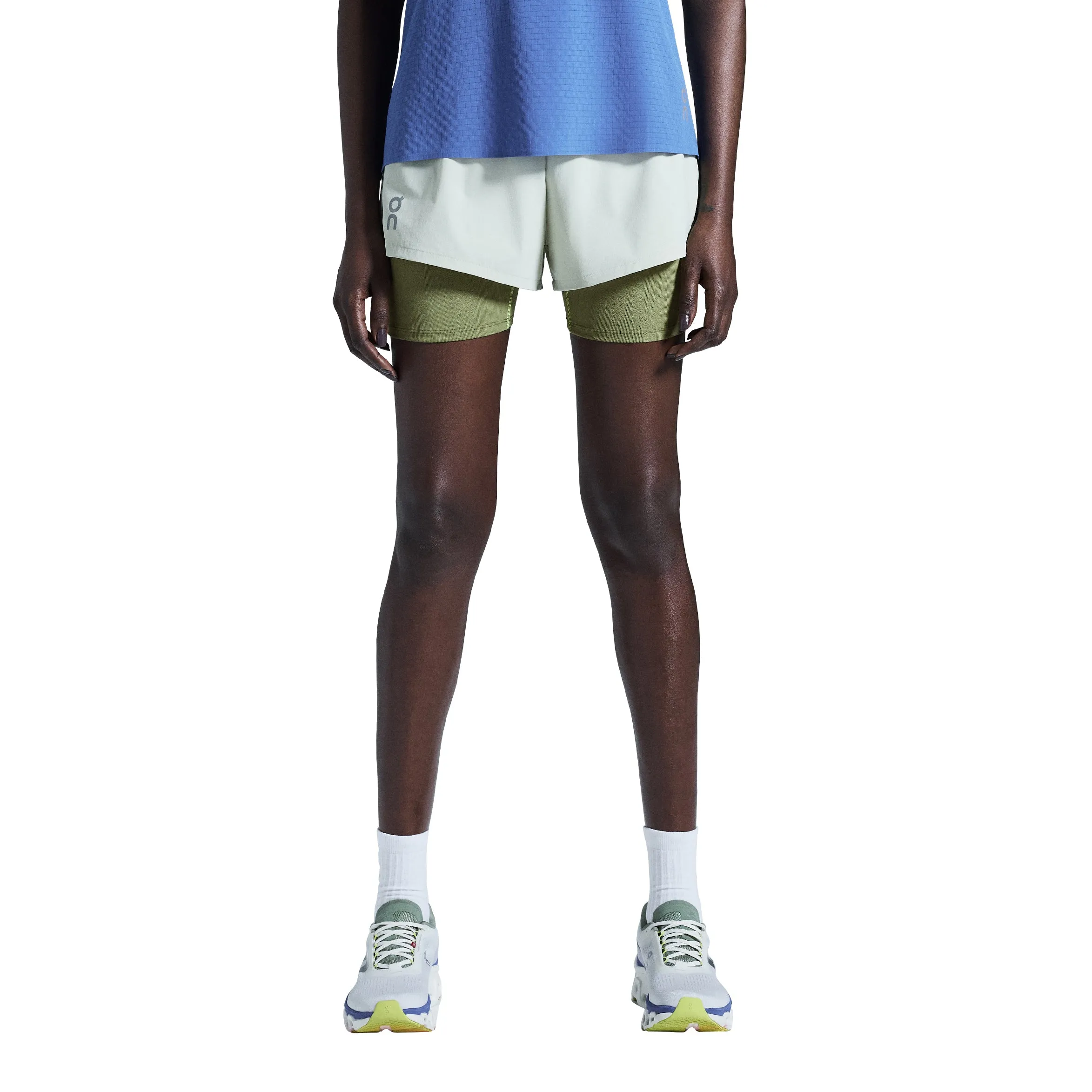 Seasonal Style On Women's Pace Shorts DISTANCE Chalk