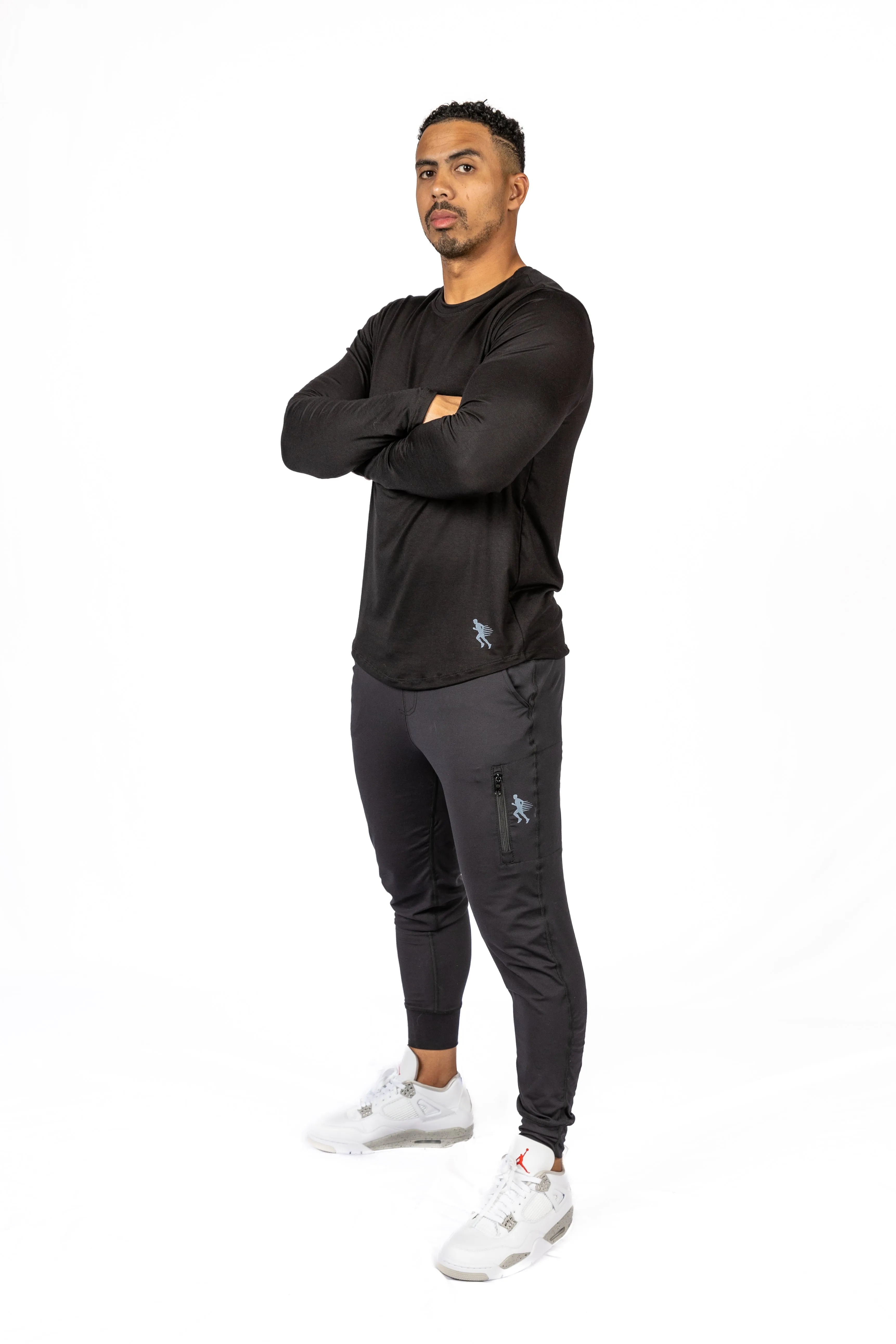 Everyday apparel No-Shrink Fabric LONG SLEEVE TEE -  BLACK - THE TAPER