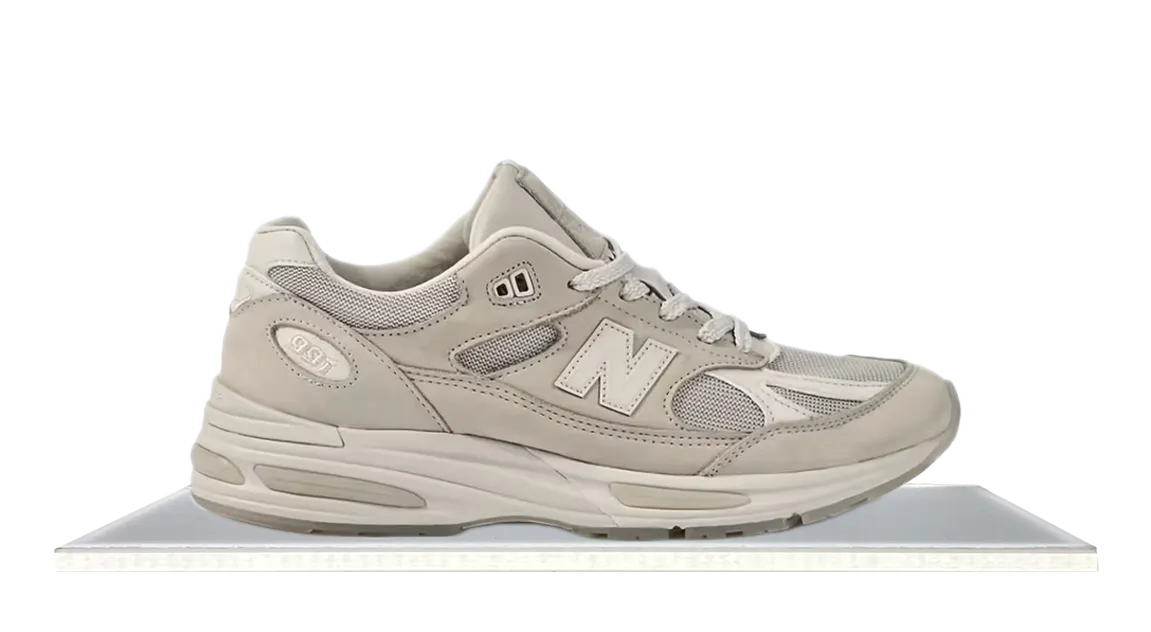 Kinetic Flex Grooves running on concrete shoes New Balance 991v2 MiUK Stone Island Ghost Pack Sand