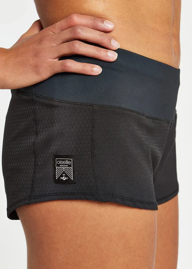 Oiselle | Mac Roga Shorts | Women's | Black Side Pockets