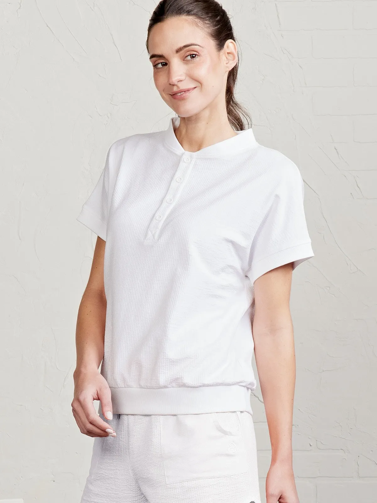 Reinforced Hemline Villa Knit Seersucker Short Sleeve Henley