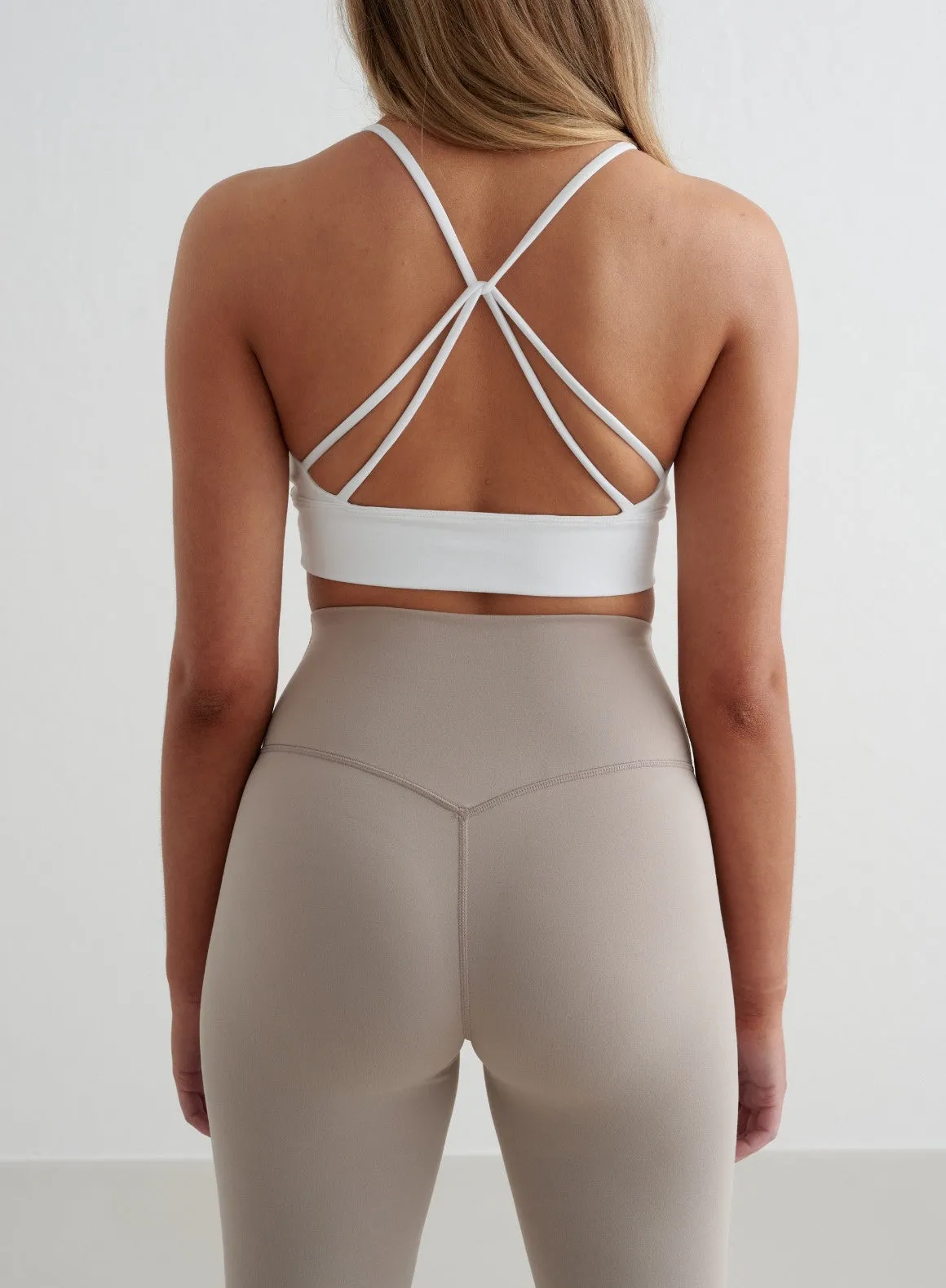 White Sense Strap Bra layering Compression fit seams