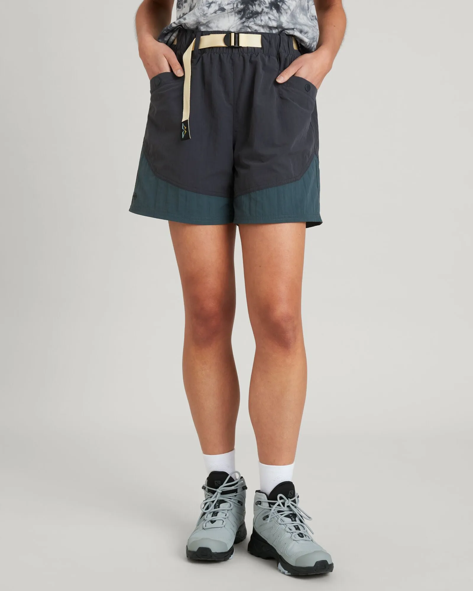 EVRY-Day Women's Cargo Shorts - Night/Light Night Adjustable Straps