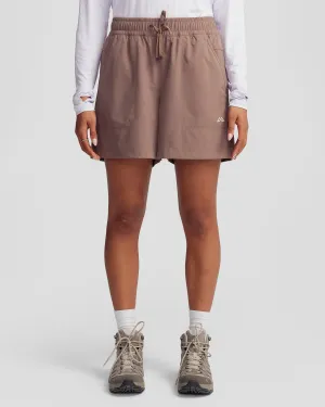 Loose Thread NonBindingEdges Women??s Trailhead 4?? Shorts - Taupe