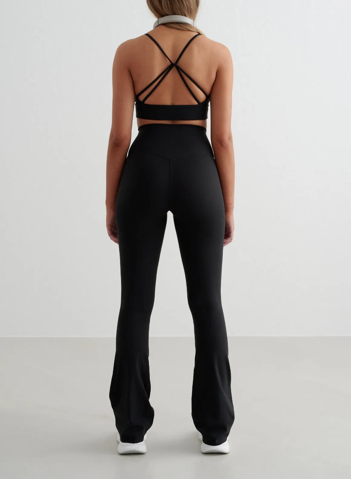 Flexible Support Frame Black Sense Strap Bra