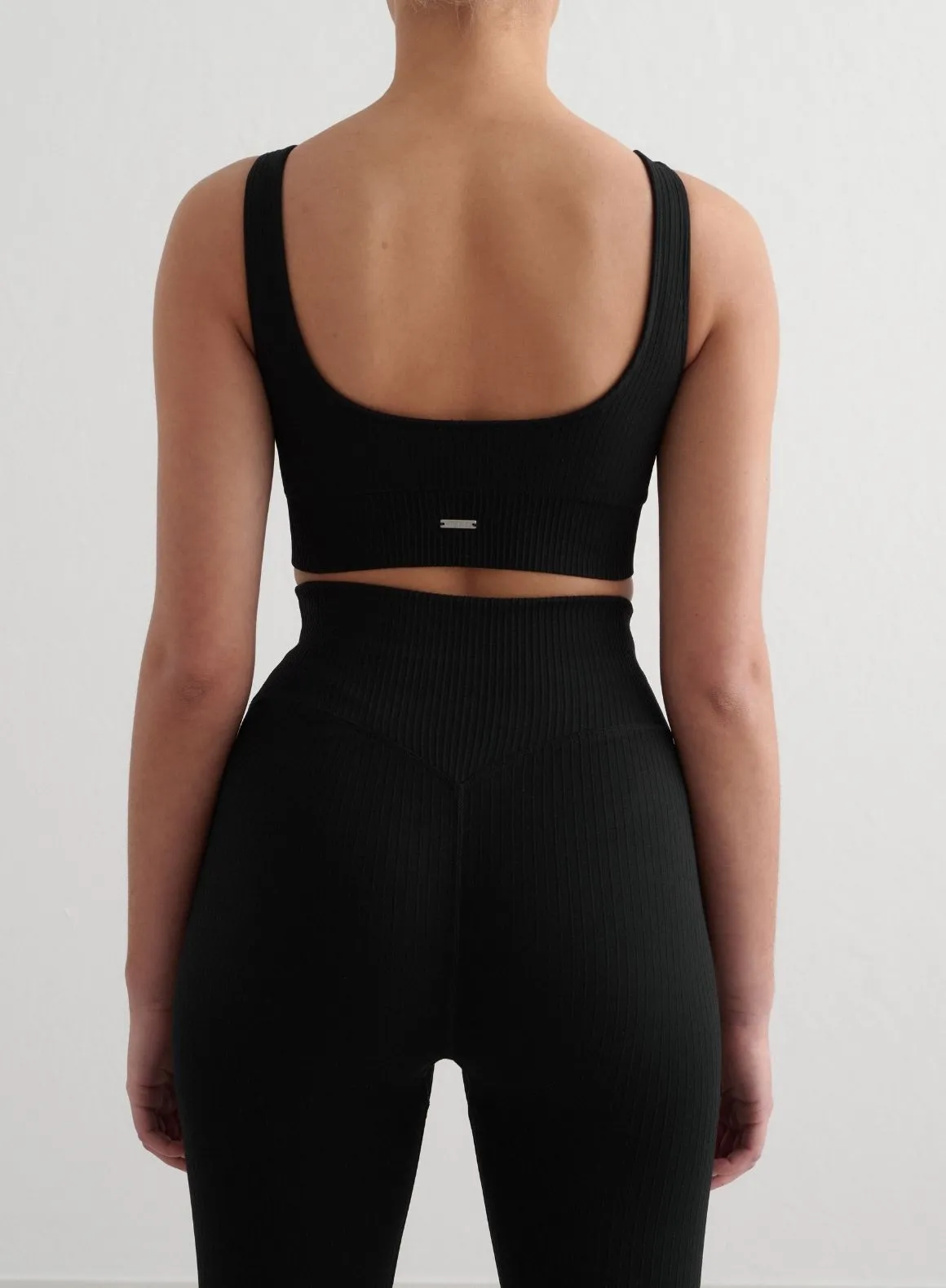 Black Ribbed Seamless Bra Orange Fitness club attendees