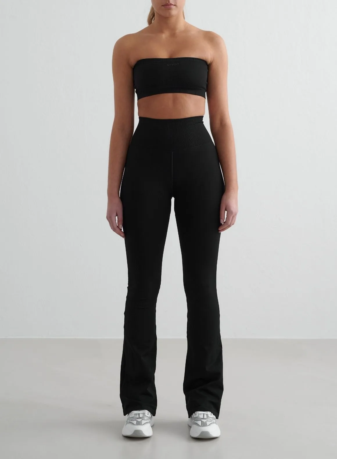 Pilates Black Shape Seamless Bandeau Bra