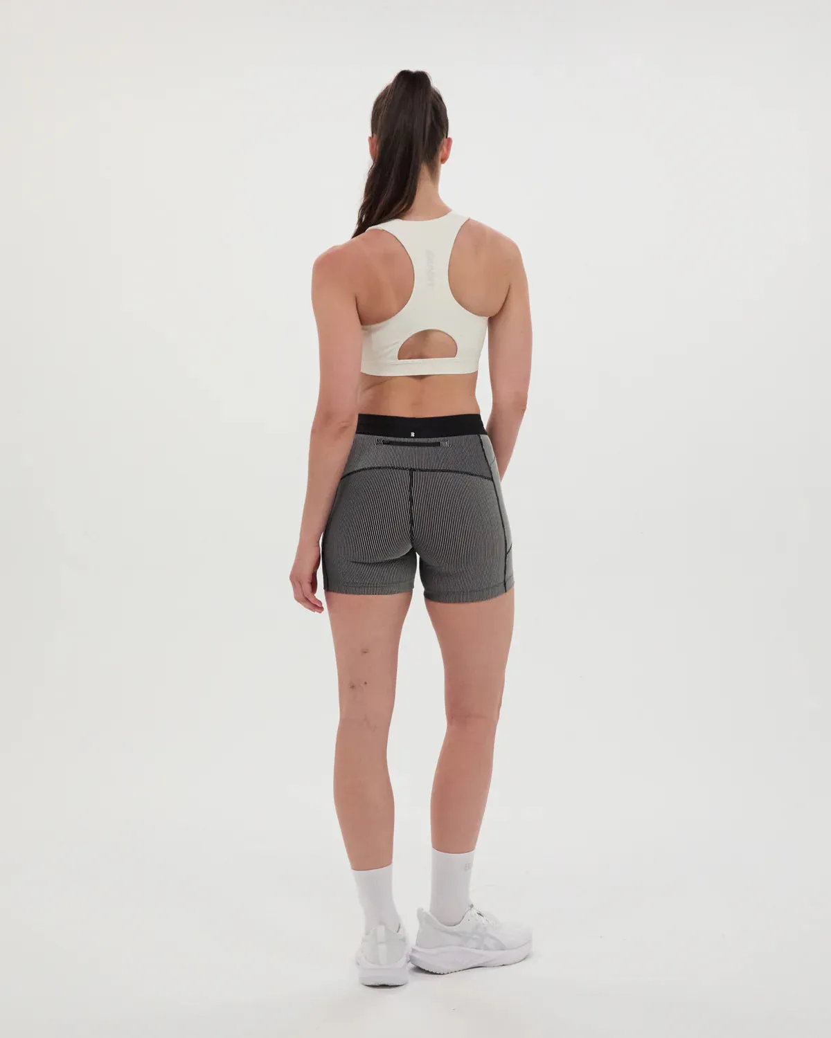 Soft Closure Women's Stamina Scoop Neck Run Bra Chalk