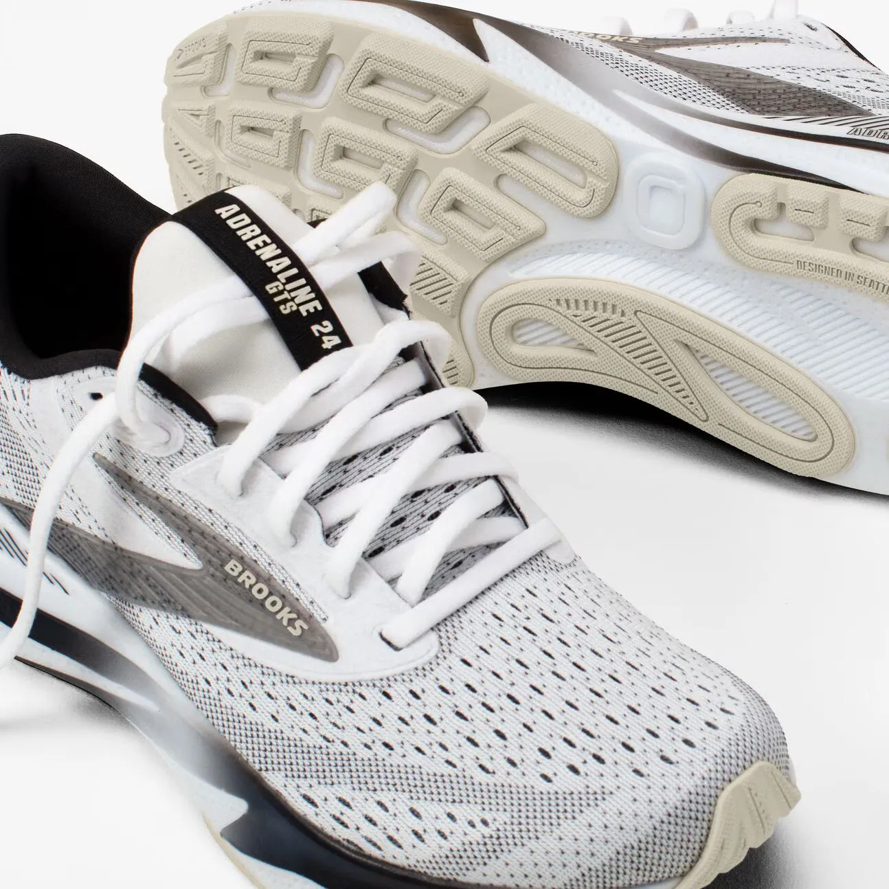 barefoot running simulation Non Compression Midsole Women's Adrenaline GTS 24