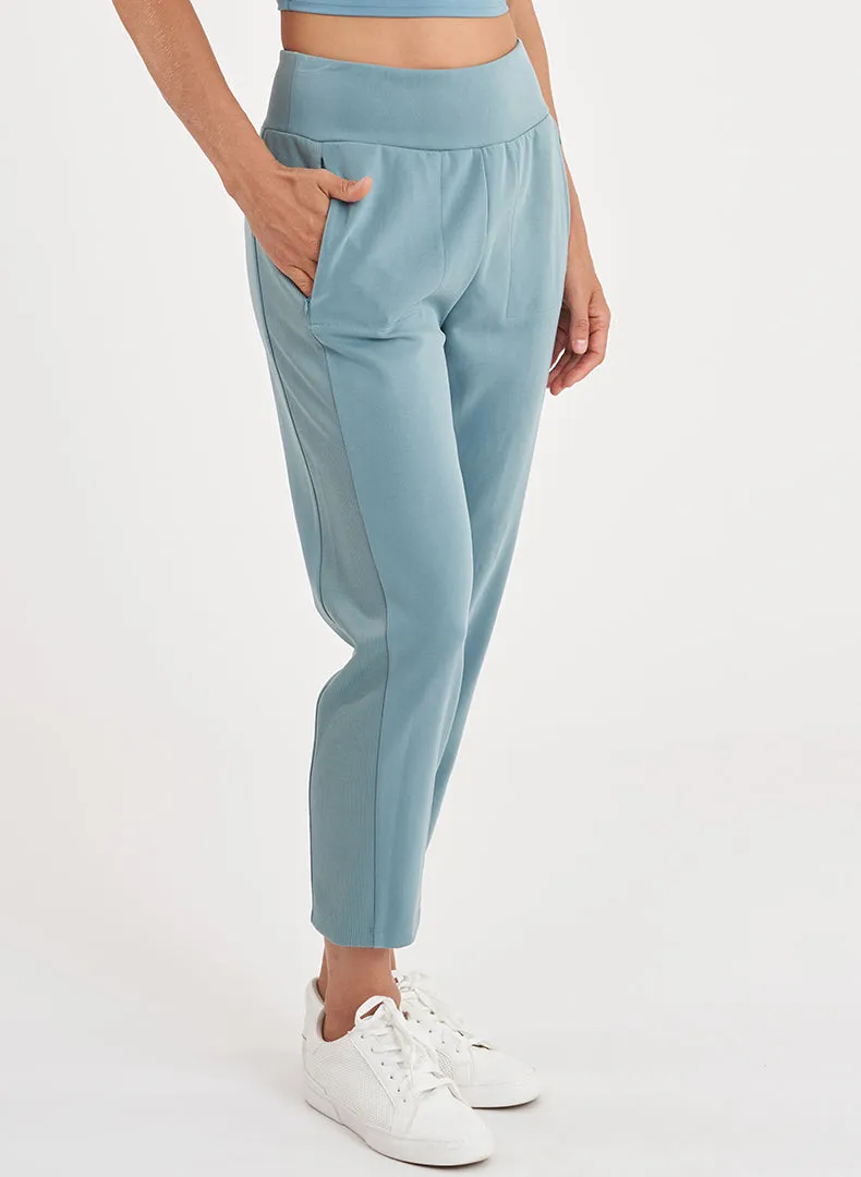 Versatile Comfort Ultraluxe Straight Leg Pant