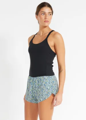 Multi Pocket Design In Tempo Weightless Short