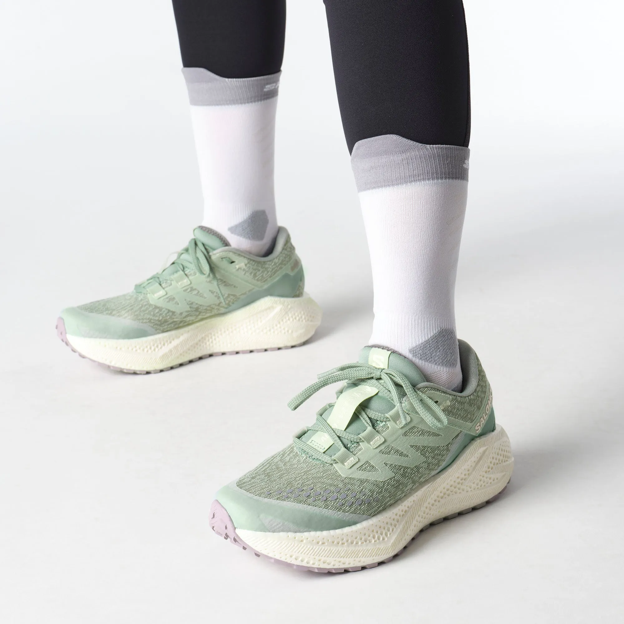 Aero Glide 3 GRVL- Women's Energy Returning Foam crossfit trail shoes