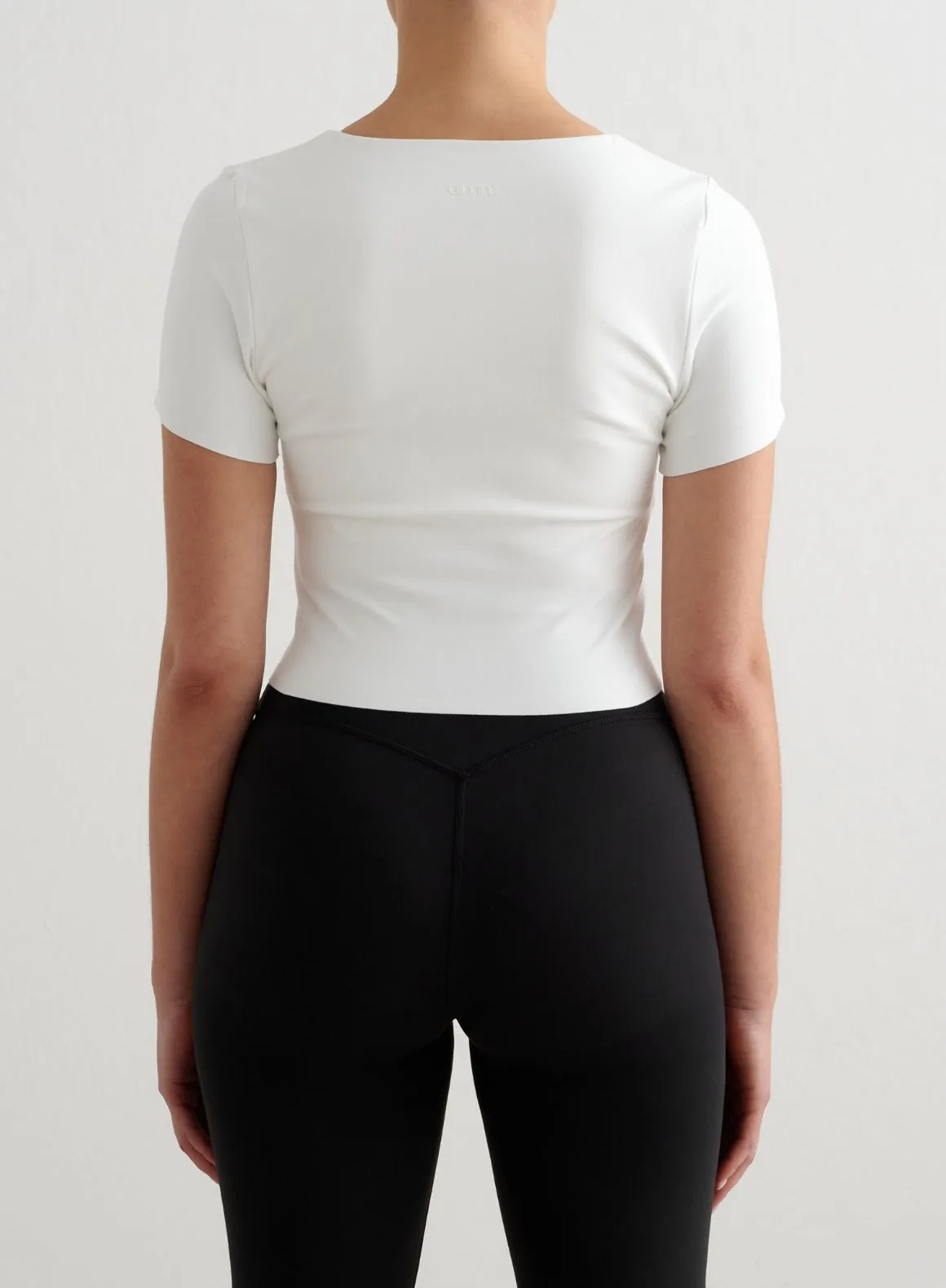 White Sense Short Sleeve Bralette vibration - resistance test passed