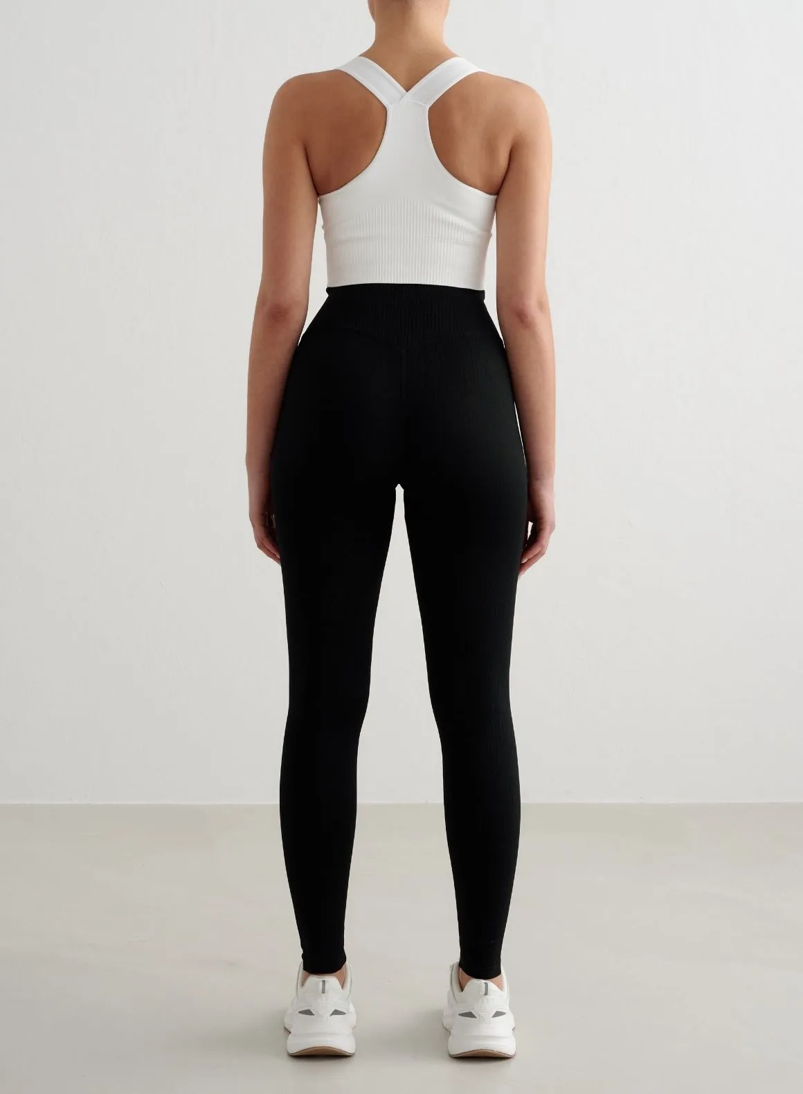 Durable Comfort White High Support Ribbed Bra