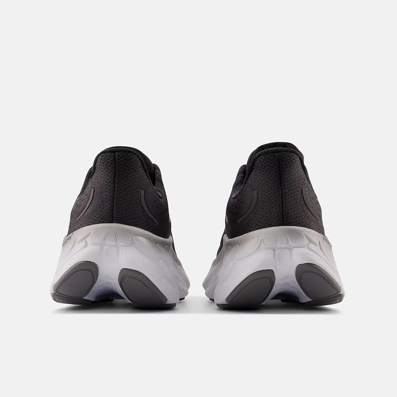 Reinforced Toe Guard New Balance Women's Fresh Foam X More V4 (Black/Phantom)