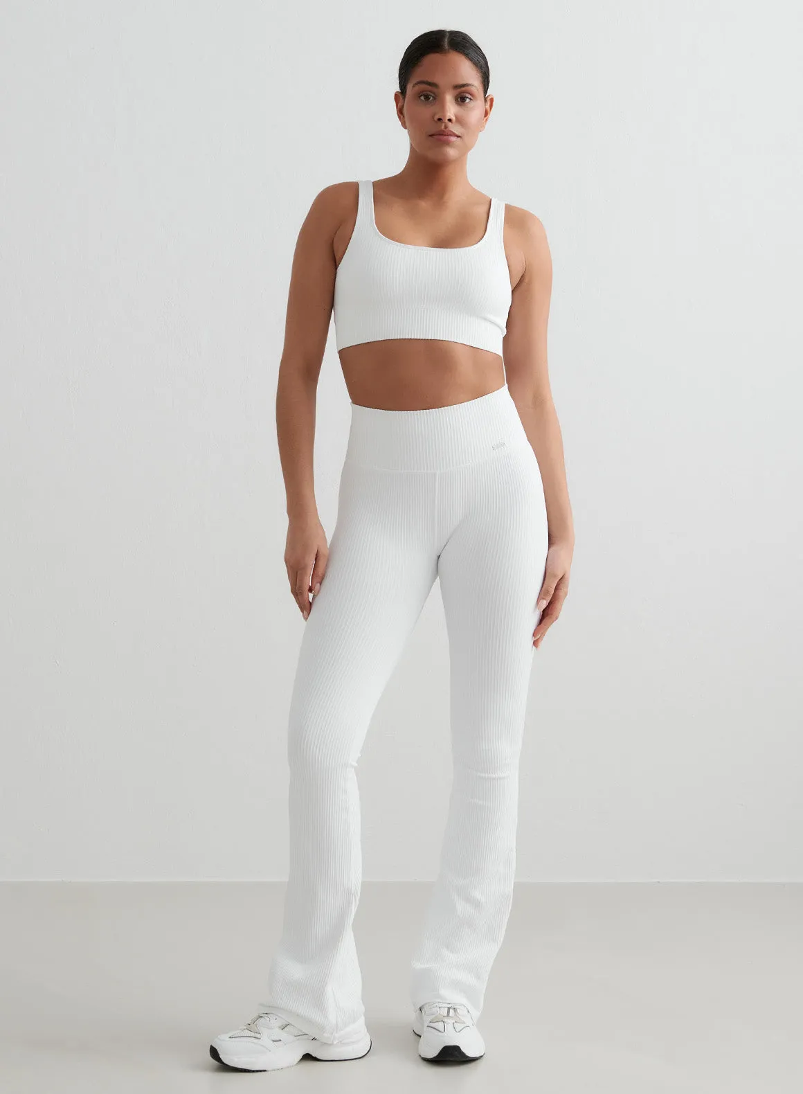 Minimalist Durable Design White Ribbed Seamless Bra