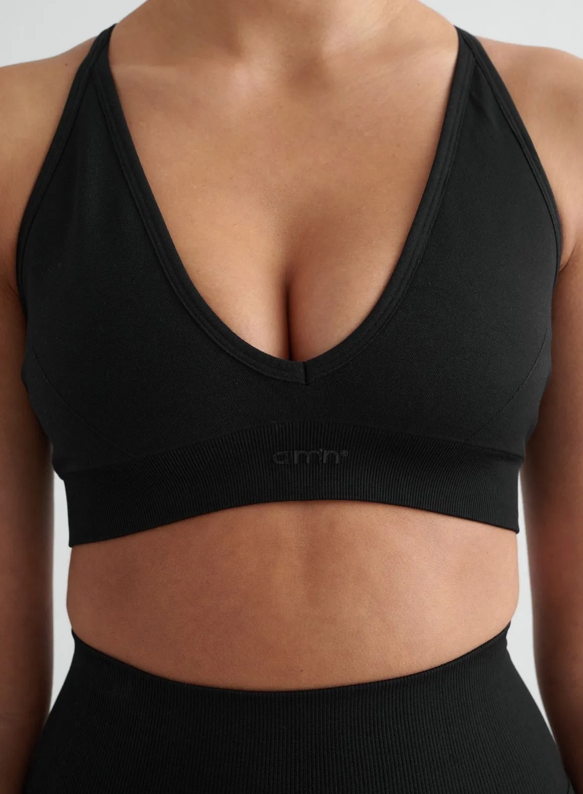Black Shape Seamless Cross Back Bra Raw edges