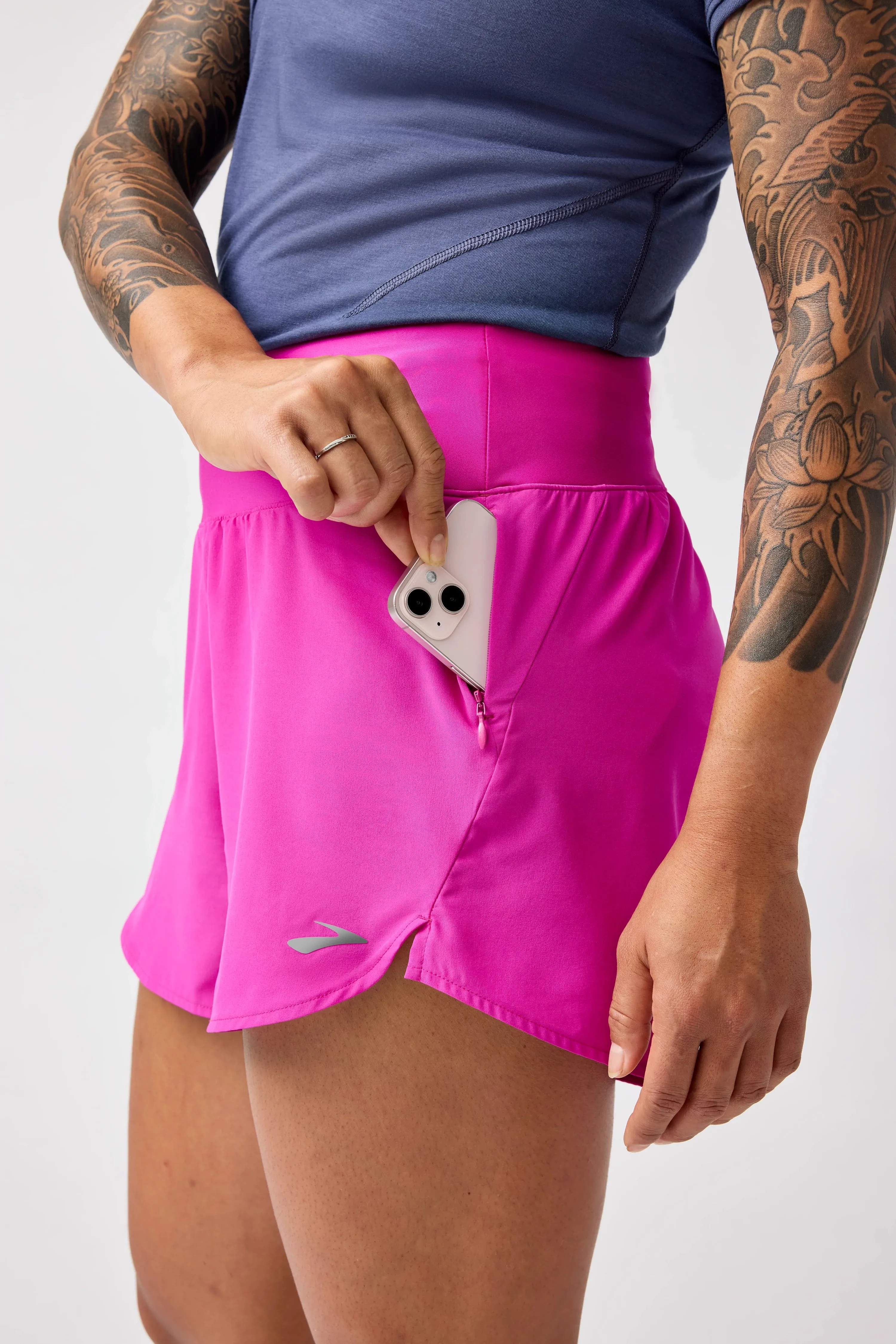 Quick Action Brooks | Chaser 5" Short 2.0 | Women's | Magenta
