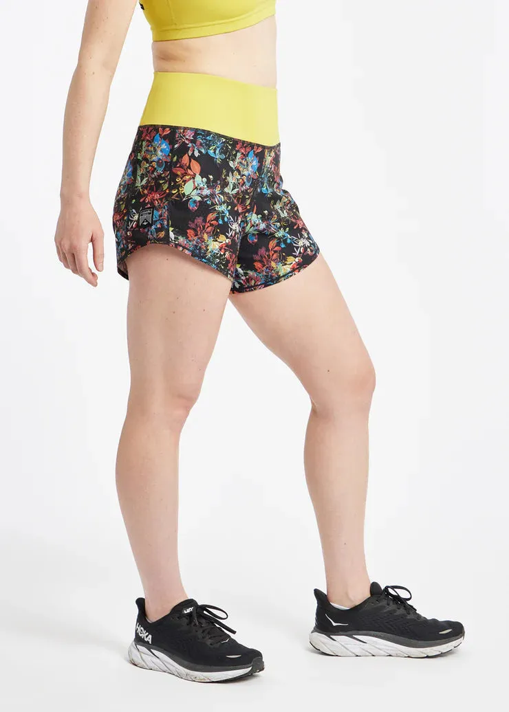 Metallic accents Oiselle | High Rise Roga Shorts | Women's | Dark Floral