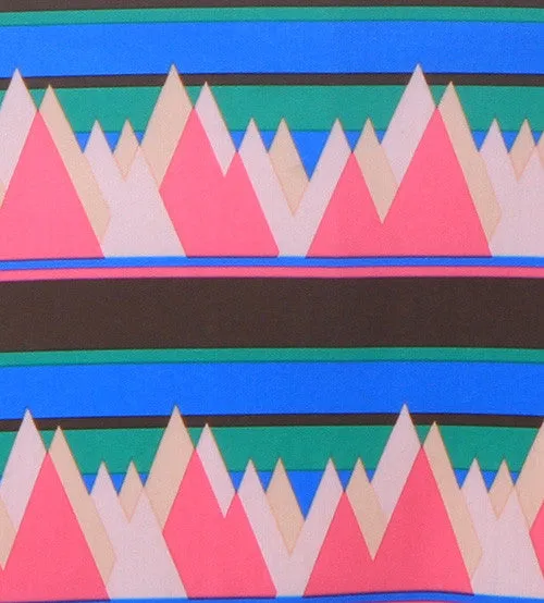 Summit Strappy Top Sports Bra Body-Hugging Fit