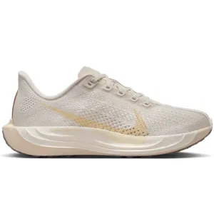 cloudy - day shoes Women's Nike Pegasus Plus