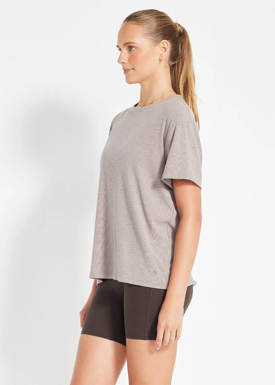 Essential Ribbed Tee Skin Friendly Lining Comfort Waist