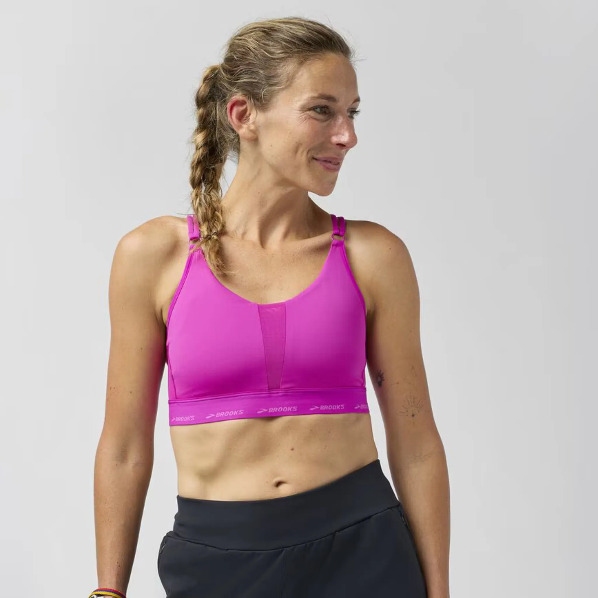 PLUNGE 3.0 BRA - 588 MAGENTA Coverstitch seams Hidden stitching seams